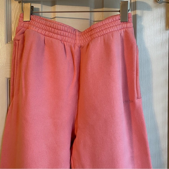 Good Condition Outdoor Voices Nimbus Sweatpant in Pink Punch, size Small - Picture 2 of 4